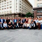 Intendentes de todo el país se manifestaron en el Ministerio de Economía: reclamaron fondos, recursos y obras